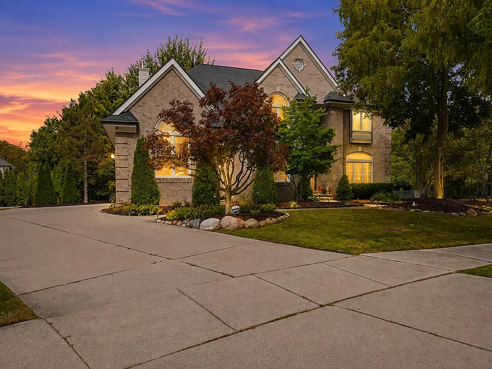 22099 Barclay Ct