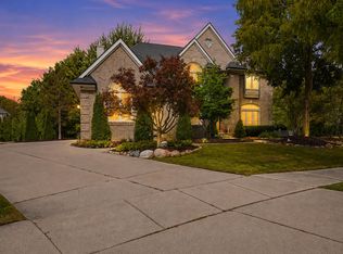 22099 Barclay Ct, Novi, MI 48374