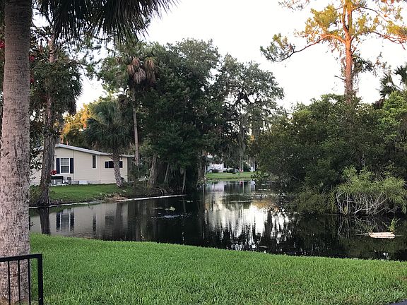 5th image of 2664 S Pebble Brook Dr