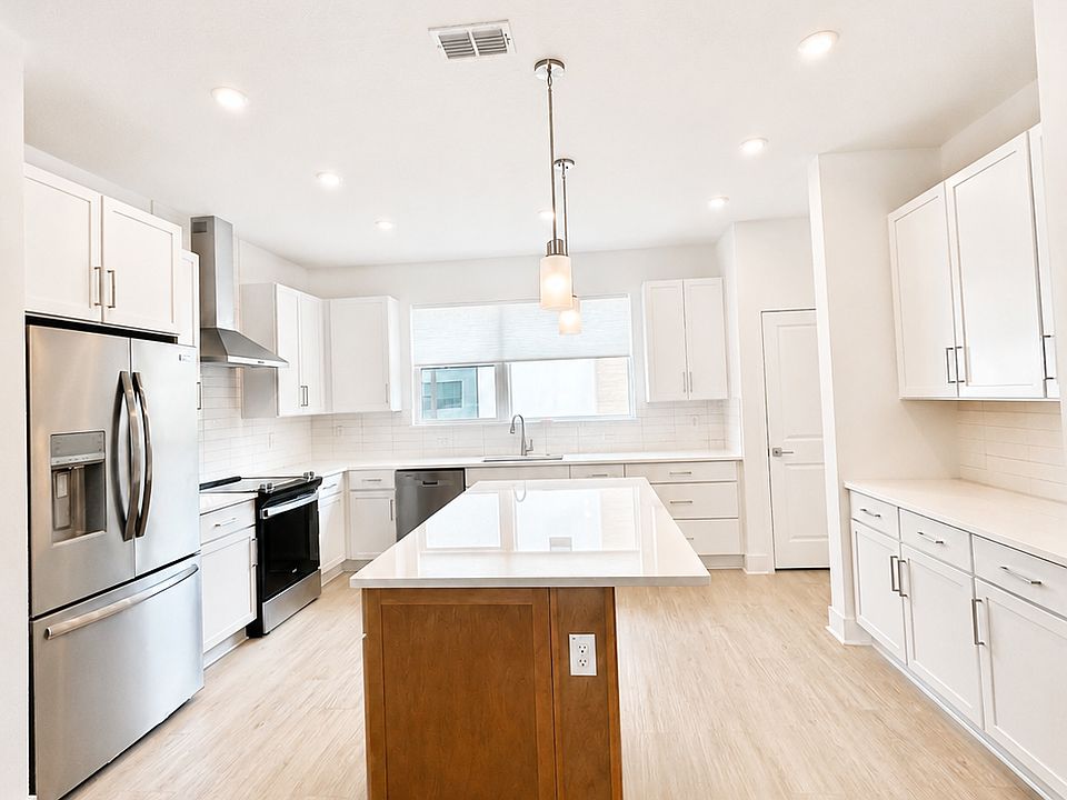 1st image of 2506 W Cleveland St Unit 17