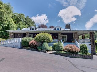 1360 Lower Demunds Rd, Dallas, PA 18612