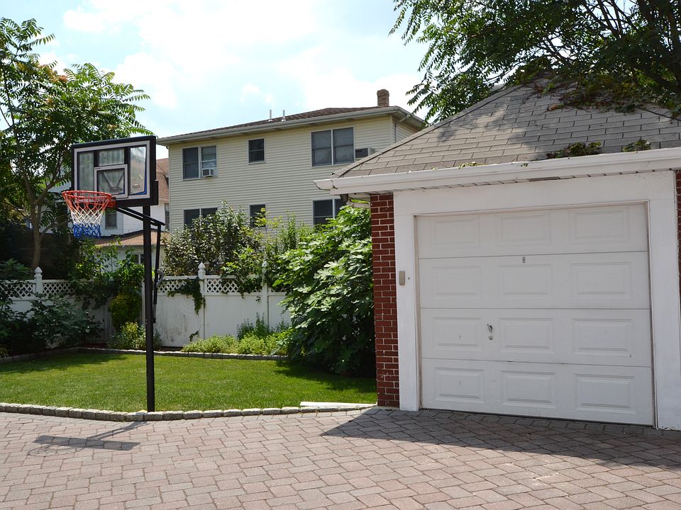 2nd image of 284 Knox Ave