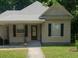 1218 Grand Ave, Parsons, KS 67357