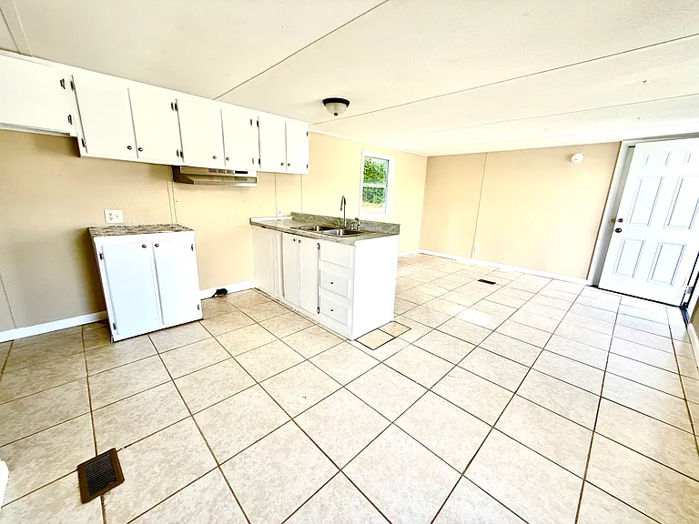 1713 Crapps Ave #1 — Photo 6