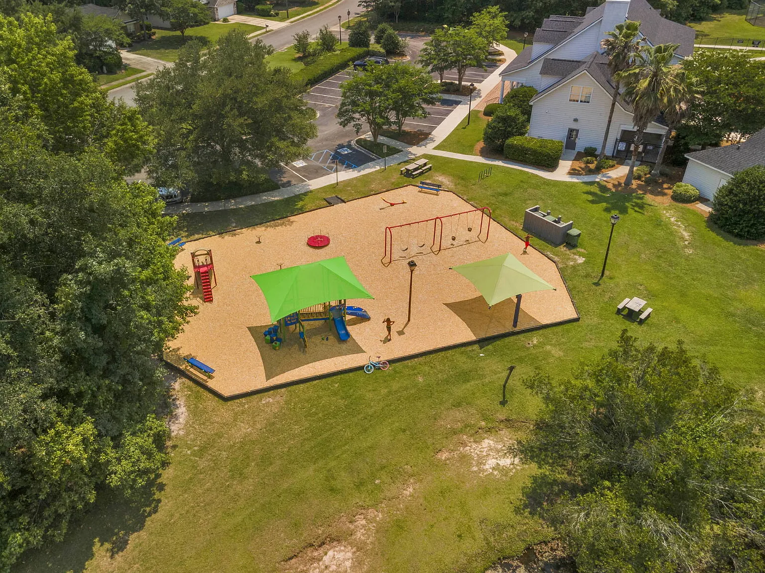 5 bed, 3.0 bath, 2824 sqft, $2,600 — Photo 4