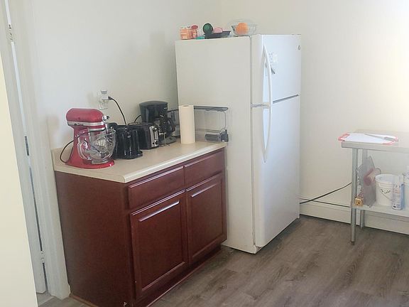 5th image of 78 Logan Ave APT 3