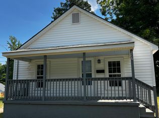 206 E College St, Franklinton, NC 27525