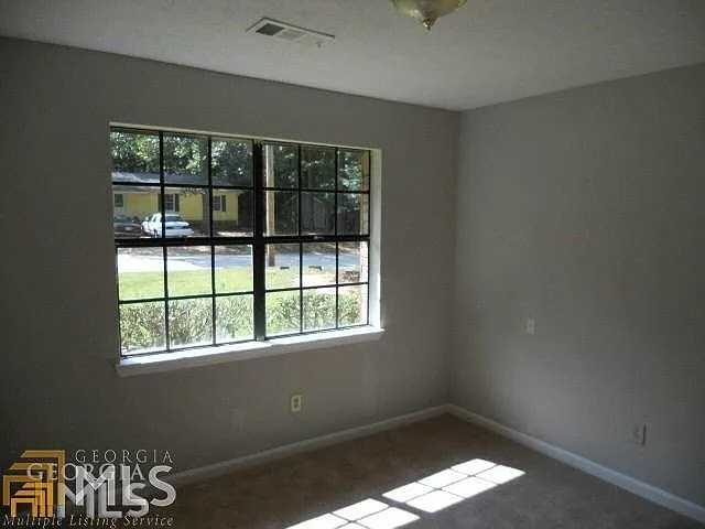 2384 Rodgers Dr SE — Photo 4
