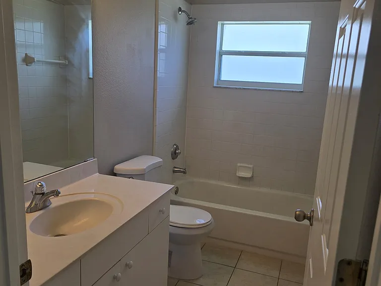 112 Plain View Dr #A — Photo 8