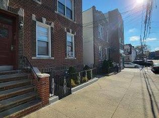 67-63 78th St, Middle Village, NY 11379
