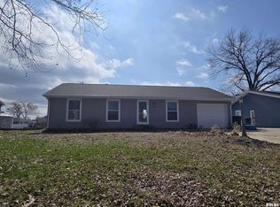 5518 E Captain Rd, Chillicothe, IL 61523