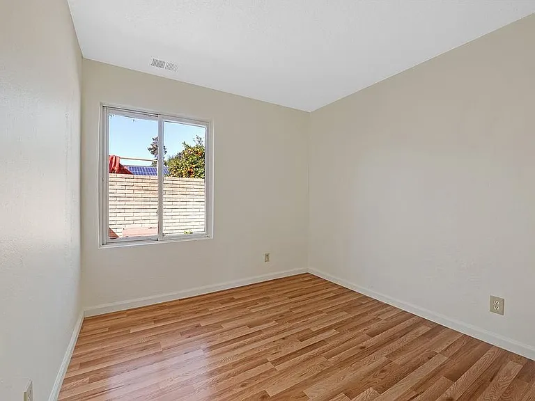 1285 Boa Vista Dr — Photo 24