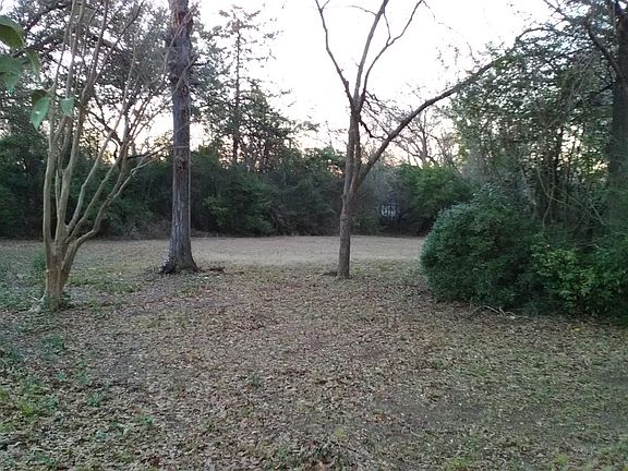 3rd image of 843 S Glenwood Blvd