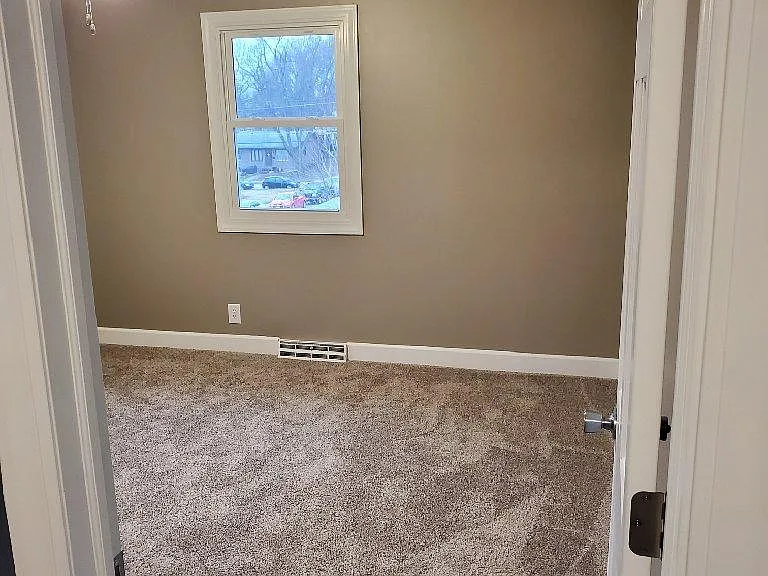 508 N Beadle St — Photo 26