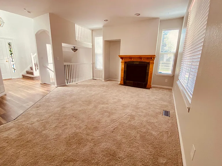 352 Simmons St — Photo 13