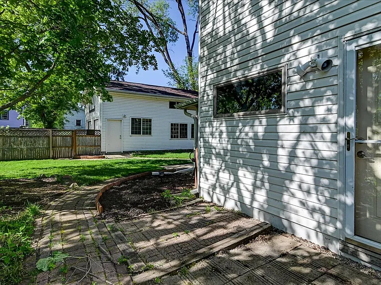 2961 Union St — Photo 25