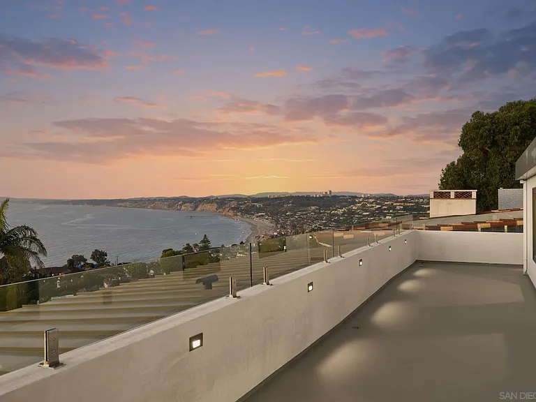 1586 Crespo Dr — Photo 11