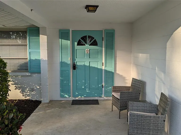 567 Bradenton Rd — Photo 3
