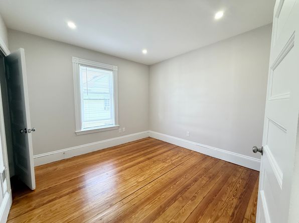 69 Saxton St Unit 2