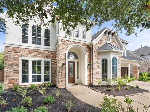 3 N Beech Springs Cir