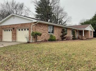 2736 Midlan Dr, Quincy, IL 62301