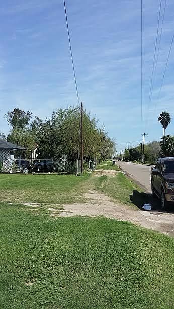2nd image of 922 W Nebraska Rd