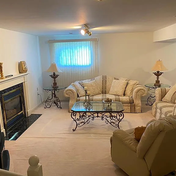 1087 Brookview Cres — Photo 11