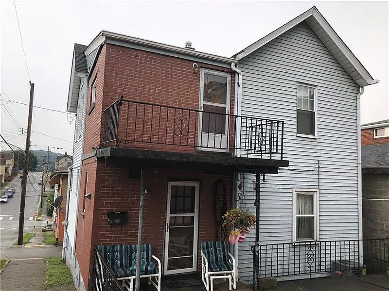 613 8th St photo 1