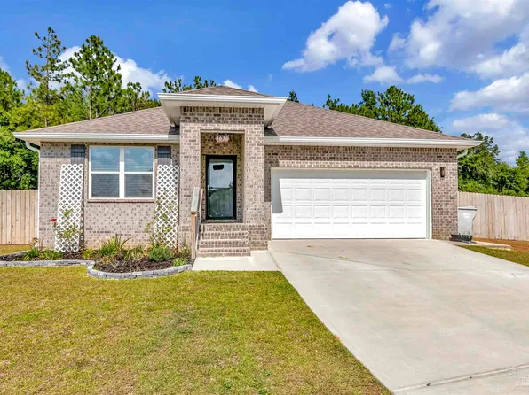4638 Red Oak Dr, Milton, FL 32583