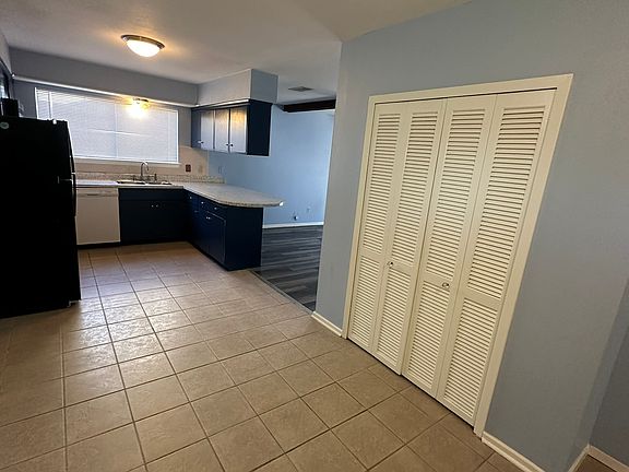 5th image of 4401 Justice Ln