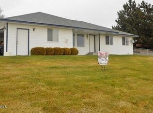 60 Pheasant Haven Rd, Selah, WA 98942