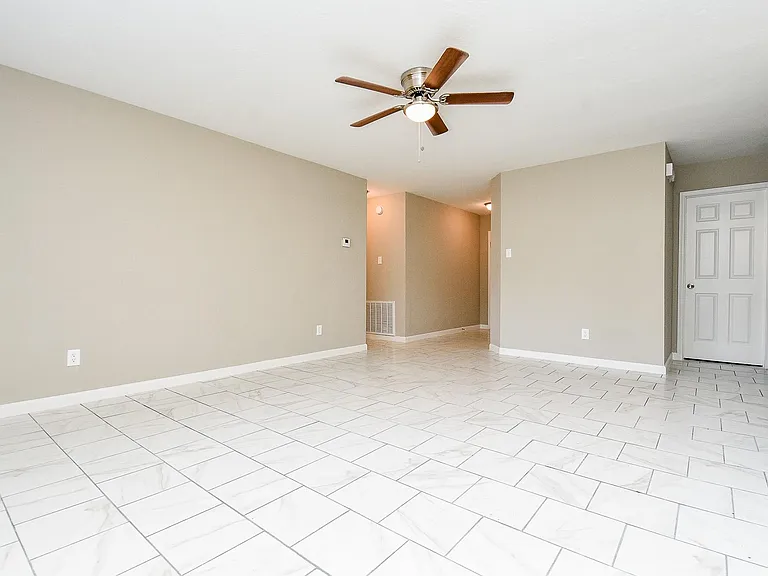 7818 Summer Place Dr — Photo 5