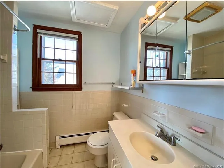 63 Ley St #2 — Photo 4