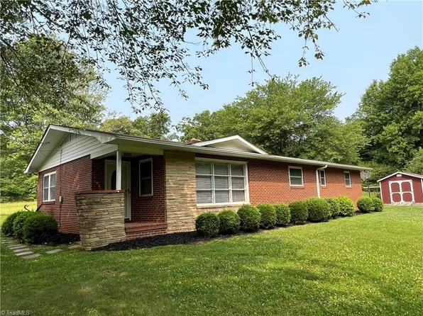 1657 Austin Traphill Rd, Elkin, NC 28621