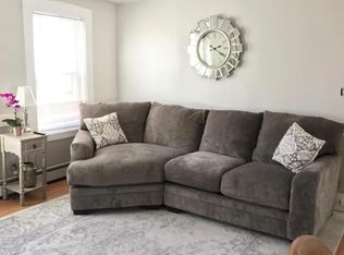 14 Grove St, Reading, MA 01867