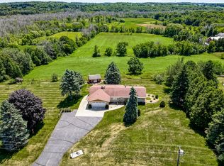 4325 Pleasant Hill Rd, Richfield, WI 53076
