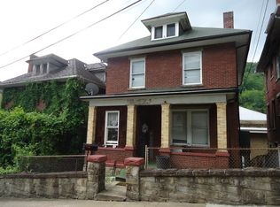 5 Hobart St, Welch, WV 24801