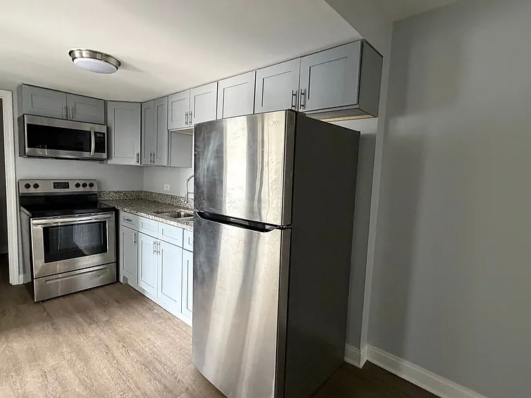 7631 W 63rd Pl — Photo 11