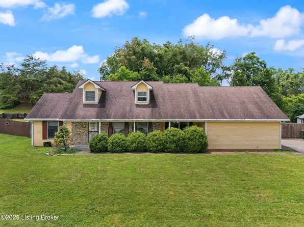 1165 N Logsdon Pkwy, Radcliff, KY 40160