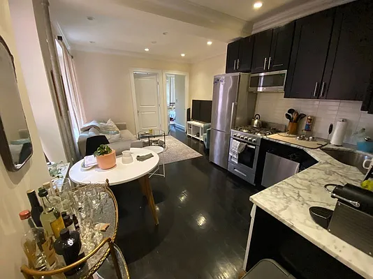 Rented by Oxford Property Group | media 7