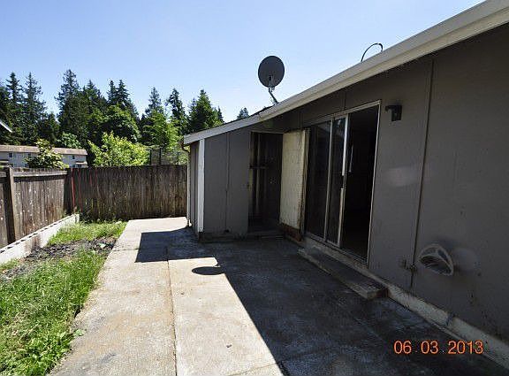 5th image of 10131 5th Pl SE