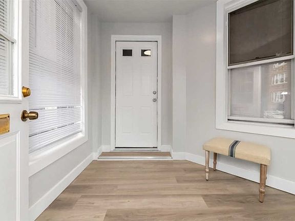2nd image of 330A Forrest St