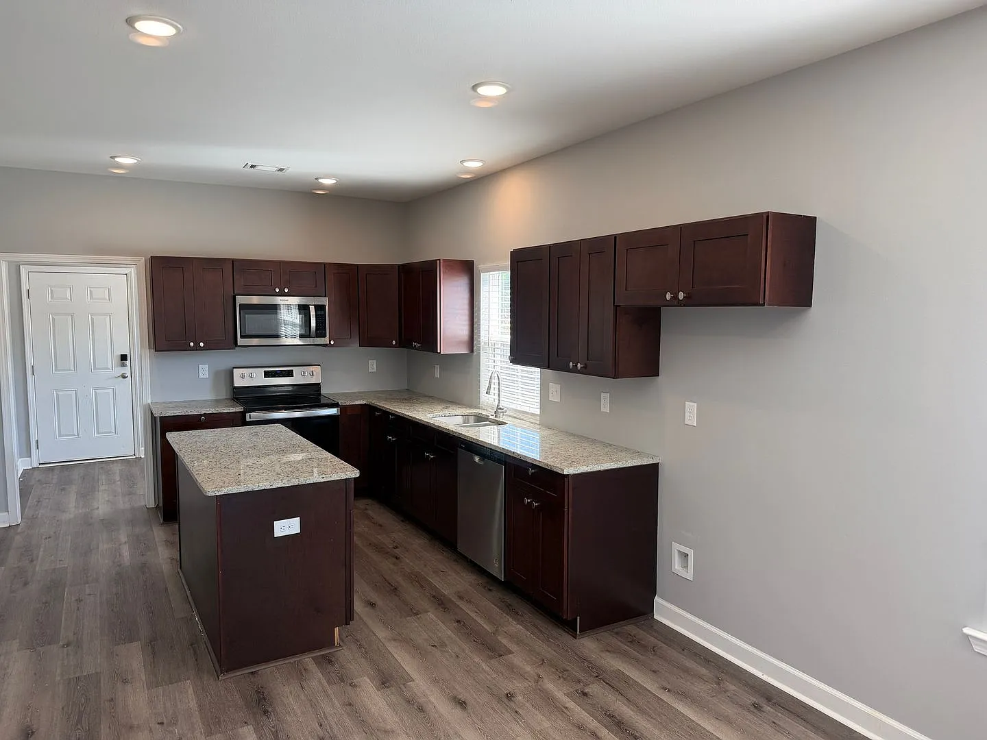 3 Bed 3 Bath Home — Photo 3