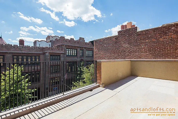 Rented by aptsandlofts.com | media 35