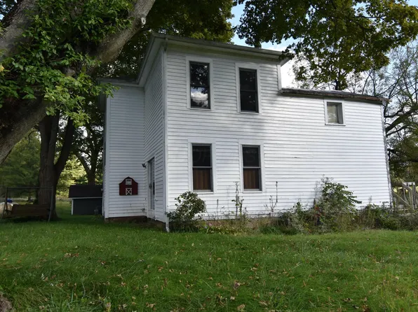 5635 Lancaster Rd, Hebron, OH 43025