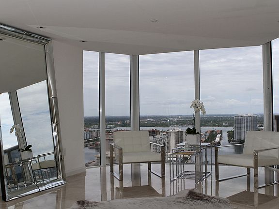 5th image of 17555 Collins Ave APT 3901