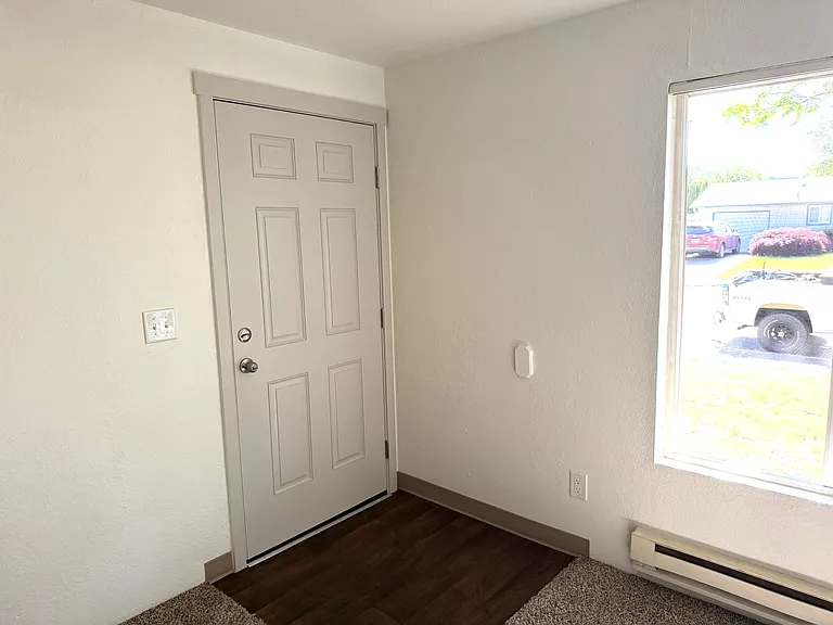 2638 S 8th St — Photo 2