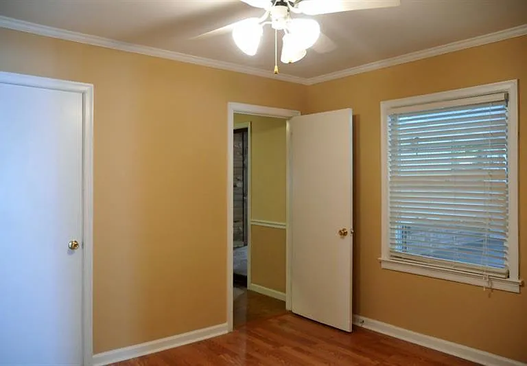 1278 Fairhill Ln NE — Photo 8