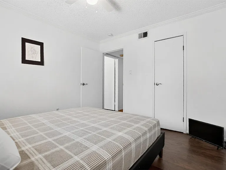 3770 Lovers Wood Ln #610 — Photo 24