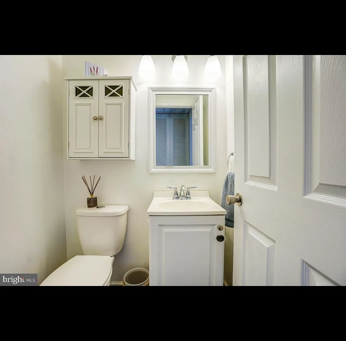 3 bed, 1200 sqft, $2,500 — Photo 1